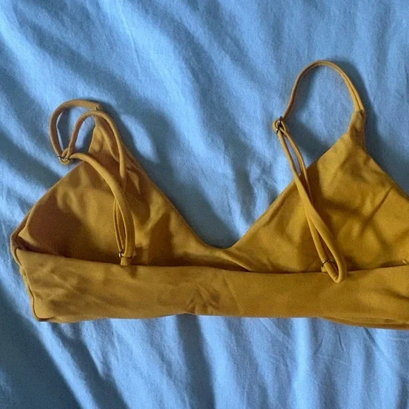 Mustard Yellow Women's Bikini Top with Removal Pads Size Small - Picture 2 of 3